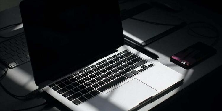 A laptop in the sun